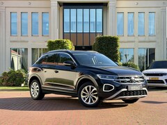 Volkswagen T-Roc - 1.5 TSI Style - Massagestoel - IQ Light - Apple Carplay