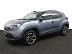 Toyota Yaris Cross - 1.5 Hybrid 130 First Edition | Comfort Pack | Nieuw | Stoel- en Stuurverwarming | Parkeers