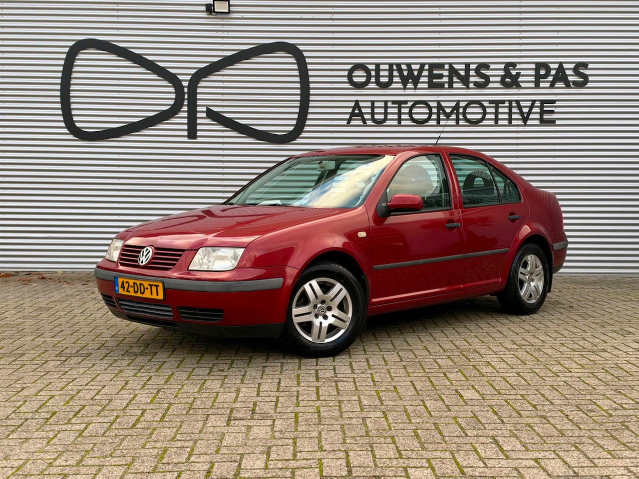 Volkswagen Bora - 1.6 Trendline 1.6 Trendline NIEUWE APK - AutoWereld.nl