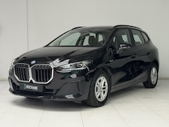 BMW 2-serie Active Tourer - 225e xDrive | SOH 96% | Navigatie | Achteruitrijcamera | Harman / Kardon | Apple CarPlay /