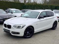 BMW 1-serie - 114i Upgrade Edition Sport|Nieuwe Ketting + Klepseals|Navigatie|Leder|Airco|Cruise control