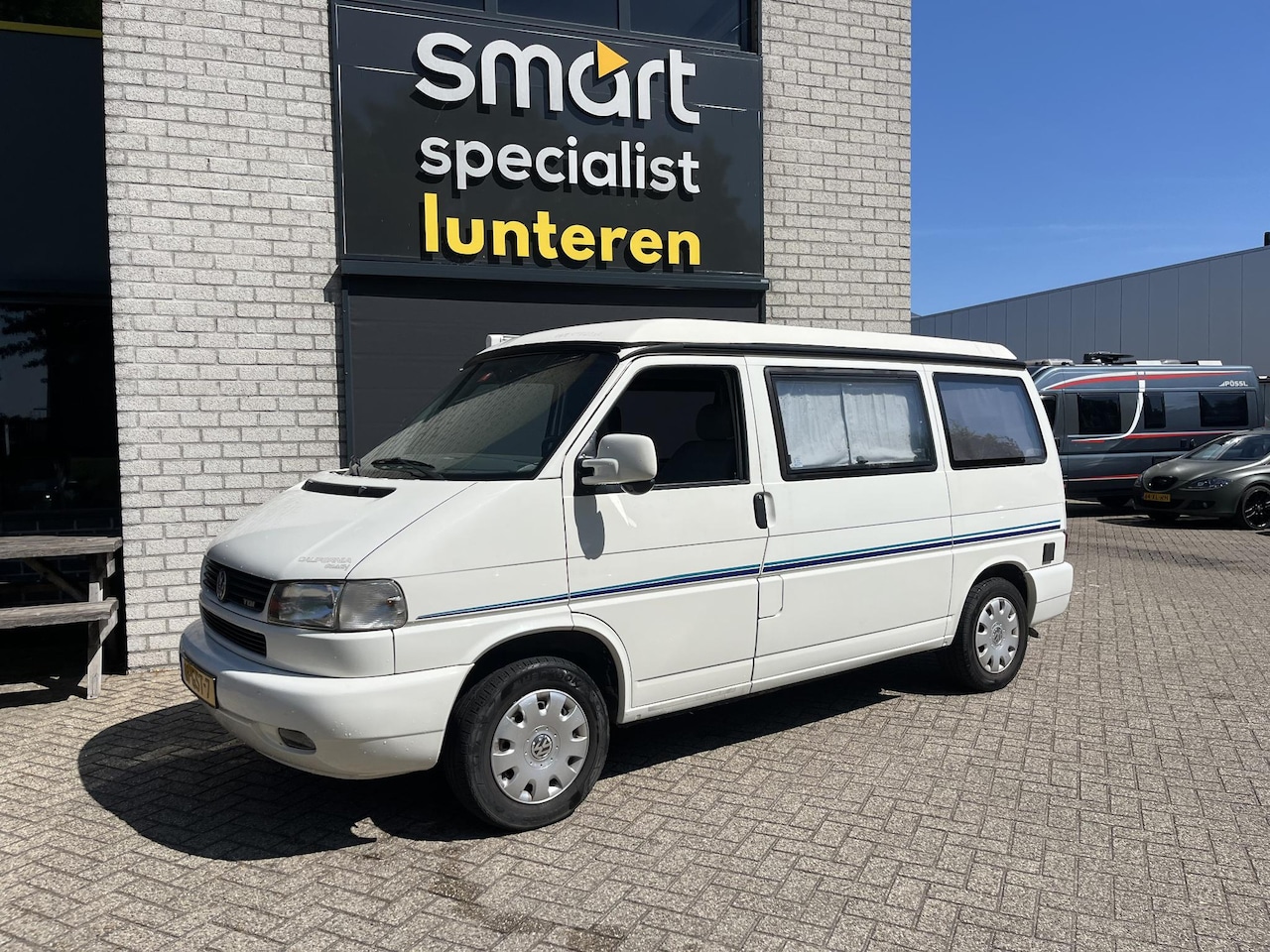 Volkswagen Transporter Kombi - Coach Zeer nette en complete camper - AutoWereld.nl