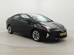 Toyota Prius - 1.8 Hybrid Dynamic | Trekhaak | Navigatie | Dodehoek detectie | Stoelverwarming | Head-up