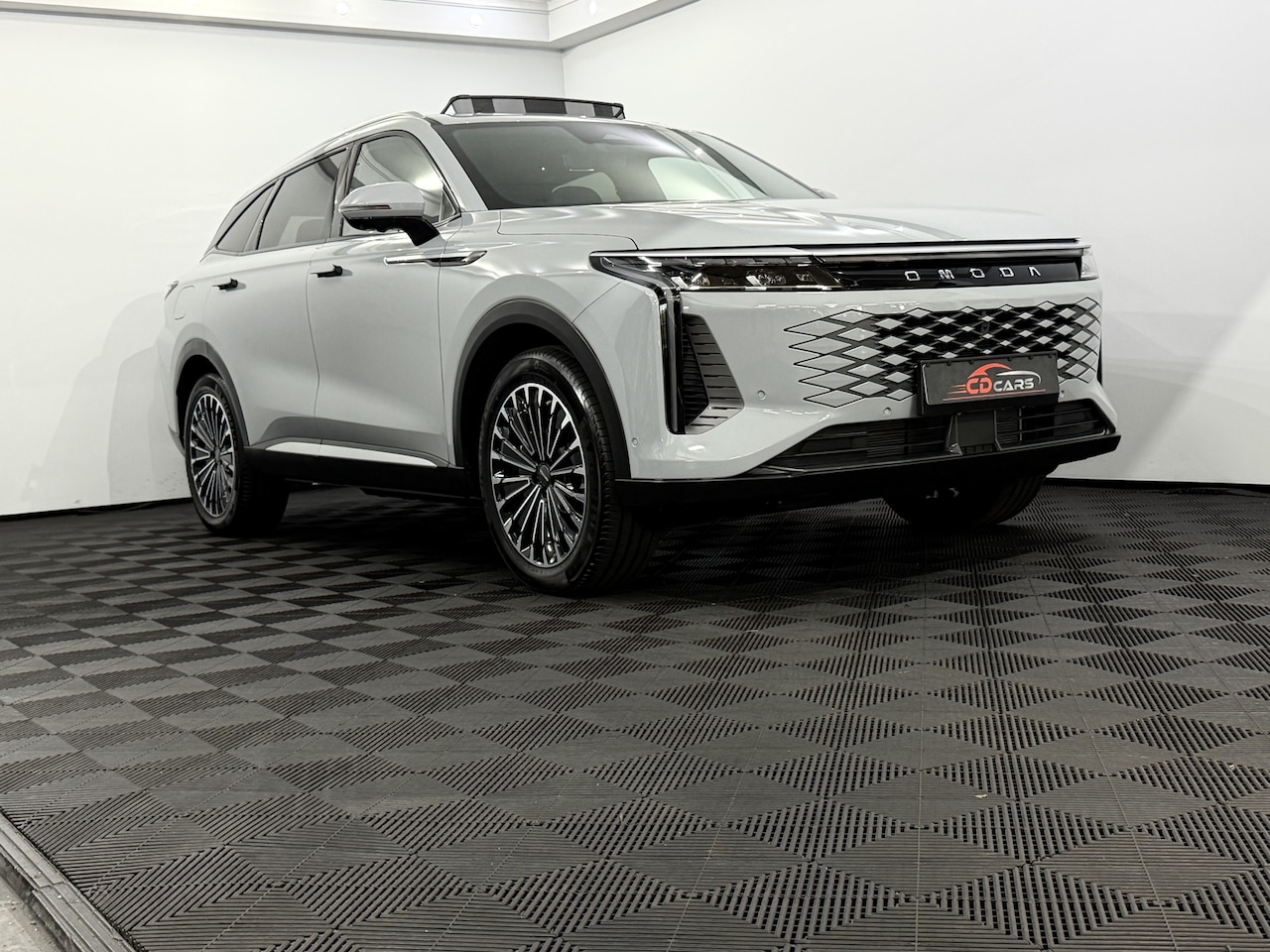 Omoda 9 - 1.5T-GDi SHS-P Premium 5p AWD op voorraad!!! 538 PK, Panoramadak, 360 Camera, Navi, Head-u - AutoWereld.nl