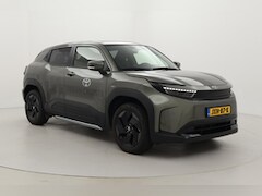 Toyota Urban Cruiser - Dynamic 61 kWh | Dodehoek detectie | Stoel-/stuurverwarming | Warmtepomp | Apple Carplay /