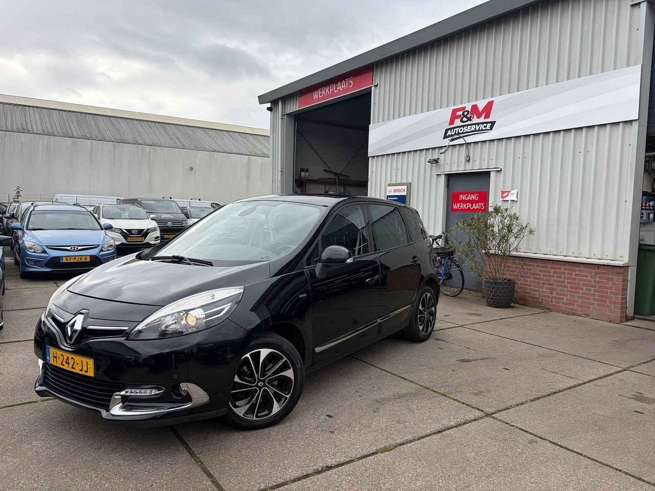 Renault Scénic - 1.2 TCe Bose Clima, cruise, camera, trekhaak, pdc - AutoWereld.nl