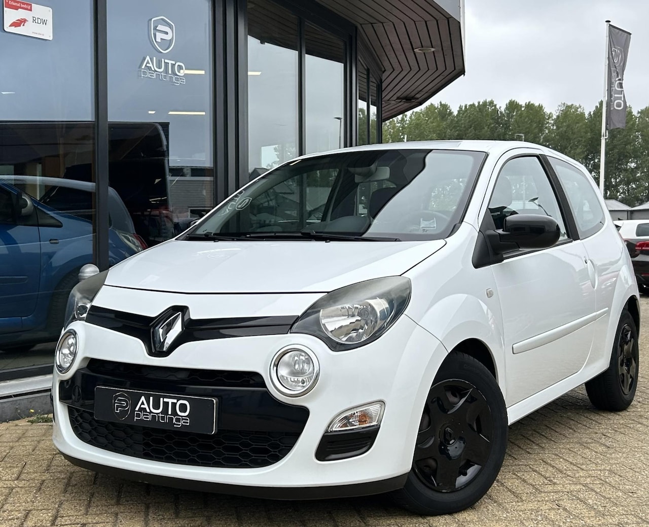 Renault Twingo - 1.2 16V Dynamique 75PK | AUTOMAAT | UNIEKE KM STAND 9.400 KM! | 2e Eigenaar | NL AUTO | NA - AutoWereld.nl