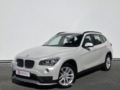 BMW X1 - sDrive20i Executive Automaat 'mineral-weiss' Trekhaak 1800kg | Xenon | Navigatie | Cruise