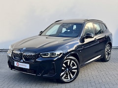 BMW iX3 - High Executive M-Sport 80 kWh SOH 100% Panoramadak NL Auto | Elektrische Stoelen | Achteru