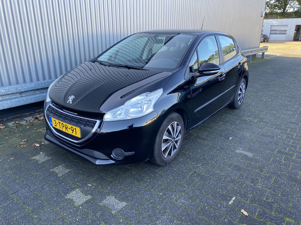 Peugeot 208 - 1.2 Vti Active 1.2 VTi Active 5-Drs, Airconditioning, Trekhaak & Nieuwe APK – Inruil Mogelijk – - AutoWereld.nl