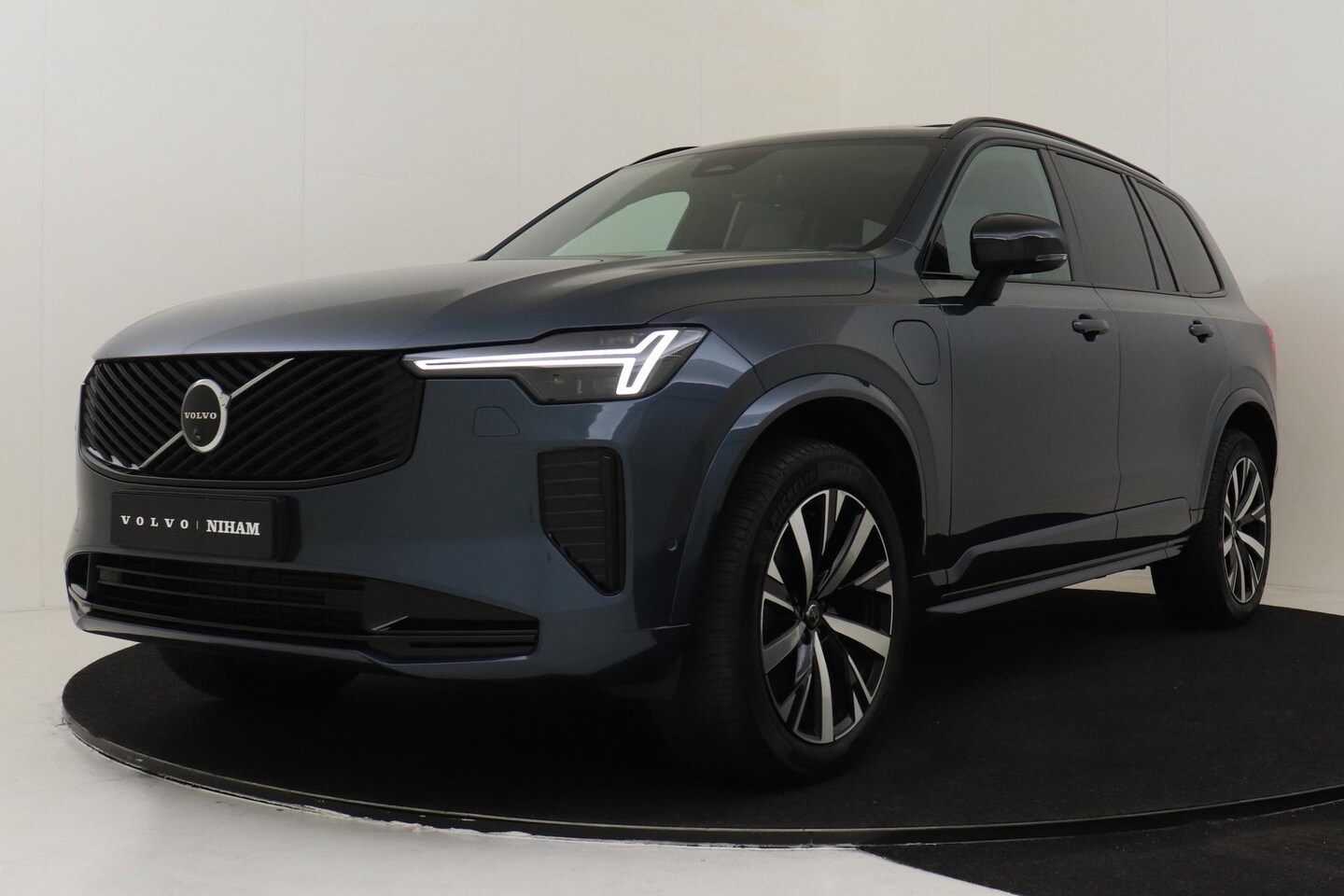 Volvo XC90 - II T8 PLUG-IN HYBRID AWD ULTRA DARK -PANO.DAK|BOWERS&WILKINS|GEVENT.LEDER+MASSAGE|360°CAM| - AutoWereld.nl