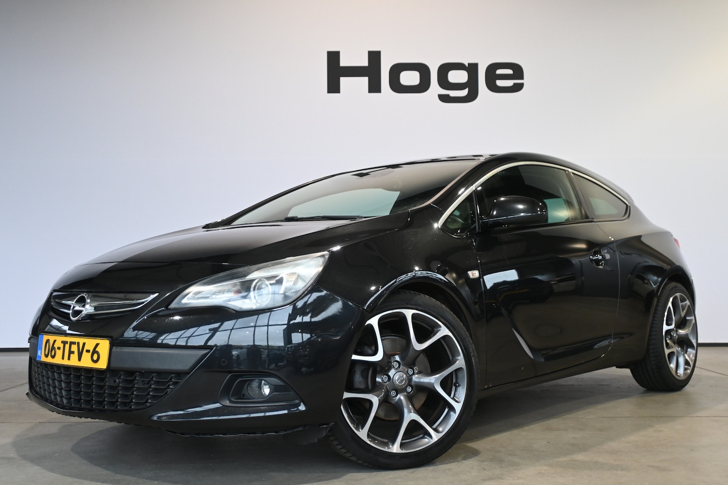 Opel Astra GTC - 1.4 Turbo Sport NAP! Cruise Clima Navigatie 20-Inch Lichtmetaal PDC Goed Onderhouden! Inru - AutoWereld.nl