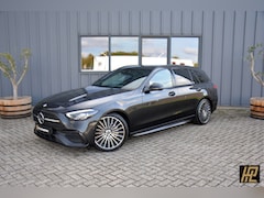 Mercedes-Benz C-klasse Estate - 200 AMG Line * Night * 19" * Distronic * Parktronic * Camera * Carplay/Android * Sfeer *To