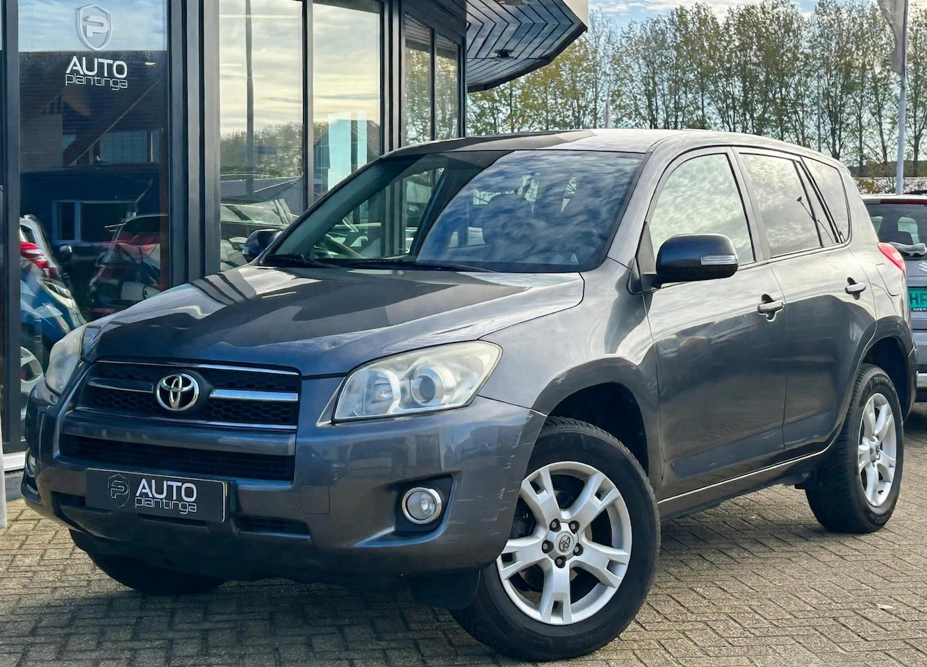 Toyota RAV4 - 2.0 VVTi Dynamic 158PK | AUTOMAAT | Volledige Onderhoudshistorie | NL AUTO | NAP | Trekhaa - AutoWereld.nl