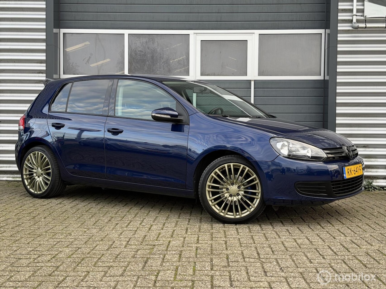Volkswagen Golf - 1.4 2010 5D|Sport|R-Look|18 Inch|Multimedia| - AutoWereld.nl