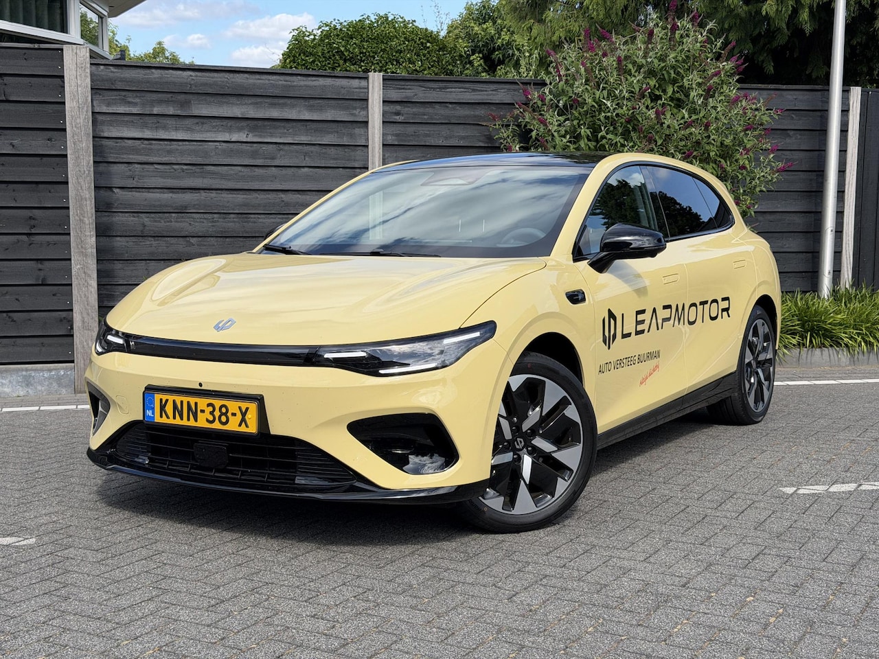 Leapmotor B05 - Design ProMax 67.1 kWh 218PK Automaat Navigatie, Camera 360, Lichtmetalen velgen, Elektris - AutoWereld.nl
