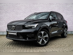 Volvo XC40 - 2.0 B4 Plus Dark | Trekhaak | Panoramadak | Lichtmetalen Velgen 19 inch | All-Season bande