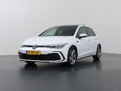 Volkswagen Golf - 1.5 eTSI R-Line Business+ | Trekhaak | Panoramadak | Stoel/Stuurverwarming | R-Line In/Ext