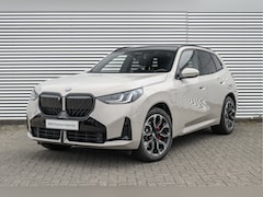 BMW X3 - 30e xDrive M Sport Automaat / Trekhaak / Panoramadak / Sportstoelen / Comfort Access / Har