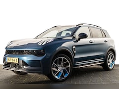 Lynk & Co 01 - 1.5 Plug-in Hybrid 262 Pk | Stuurverwarming | Zwarte Hemel | 75 km Elektrisch Panoramadak