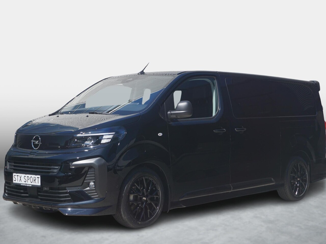Opel Vivaro-e - Dubbele Cabine 75kWh | STX Sport | Mooiste  bus van NL (!) | Lederen bekleding | Spoilerpa - AutoWereld.nl