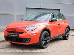 Fiat 600e - Sport 54 kWh | Warmtepomp | Navigatie | Camera | 18" LM Velgen | Privacy Glass |