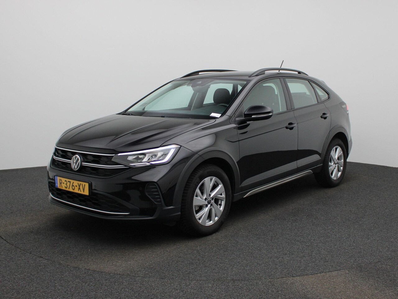 Volkswagen Taigo - 1.0 TSI Life Business | AUTOMATISCHE AIRCO | APPLE/ANDROID CARPLAY | PARKEERSENSOREN | NAV - AutoWereld.nl