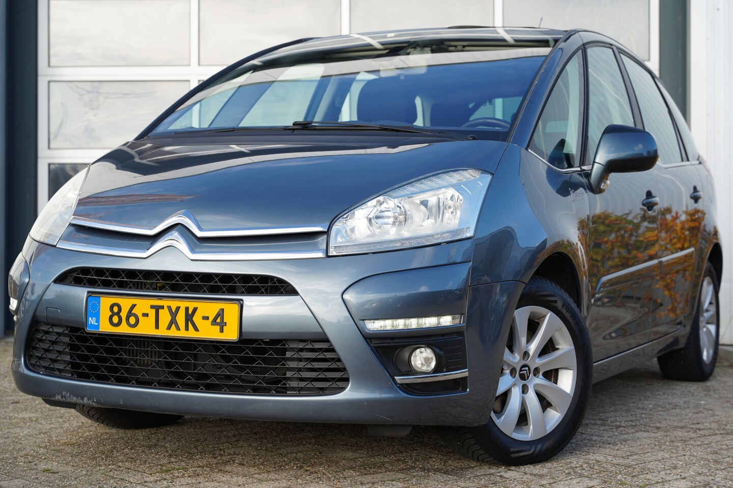 Citroën C4 Picasso - 1.6 THP Ligne Business 156pk | Automaat | Bluetooth | Cruise control | Isofix bevestiging - AutoWereld.nl