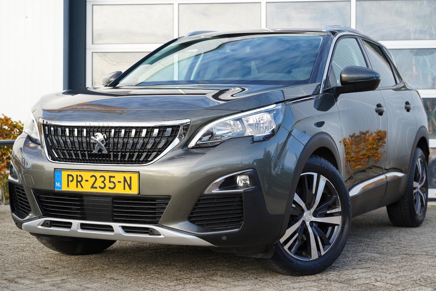 Peugeot 3008 - 1.2 PureTech Allure 131pk | Automaat | Apple Carplay/Android Auto | Cruise control | Elect - AutoWereld.nl