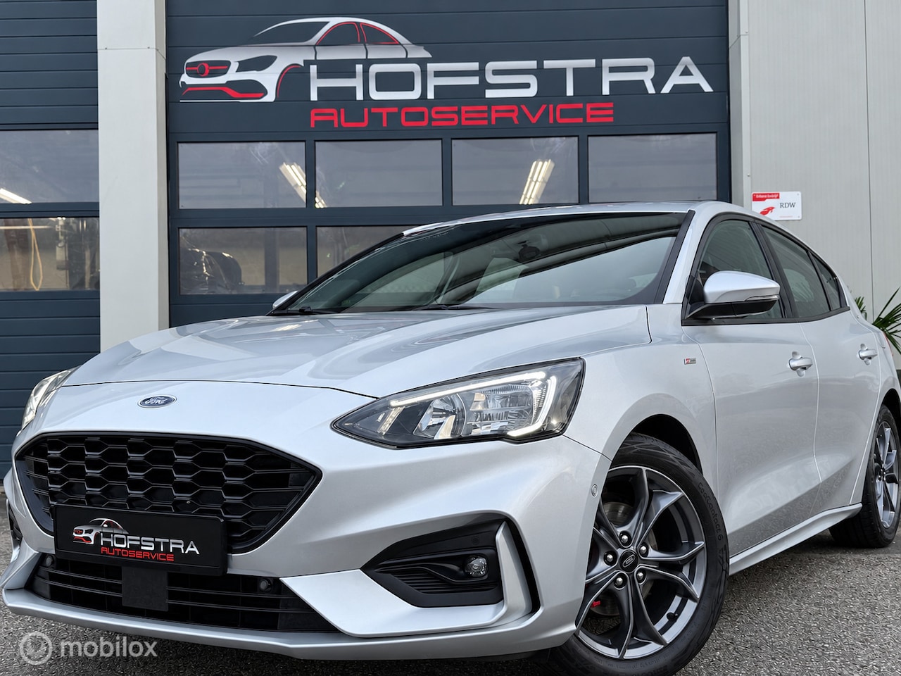 Ford Focus - 1.0 EcoBoost Hybrid ST Line Camera Stoel/stuurverw Adapt-Cruise - AutoWereld.nl