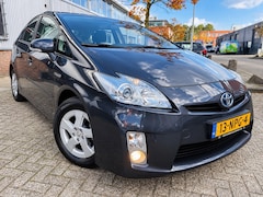 Toyota Prius - 1.8 Head Up display trekhaak apk nieuw clima