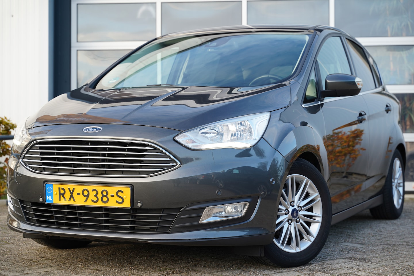 Ford C-Max - 1.0 Titanium 125pk | Achteruitrijcamera | Apple Carplay/Android Auto | Elektrisch verstelb - AutoWereld.nl
