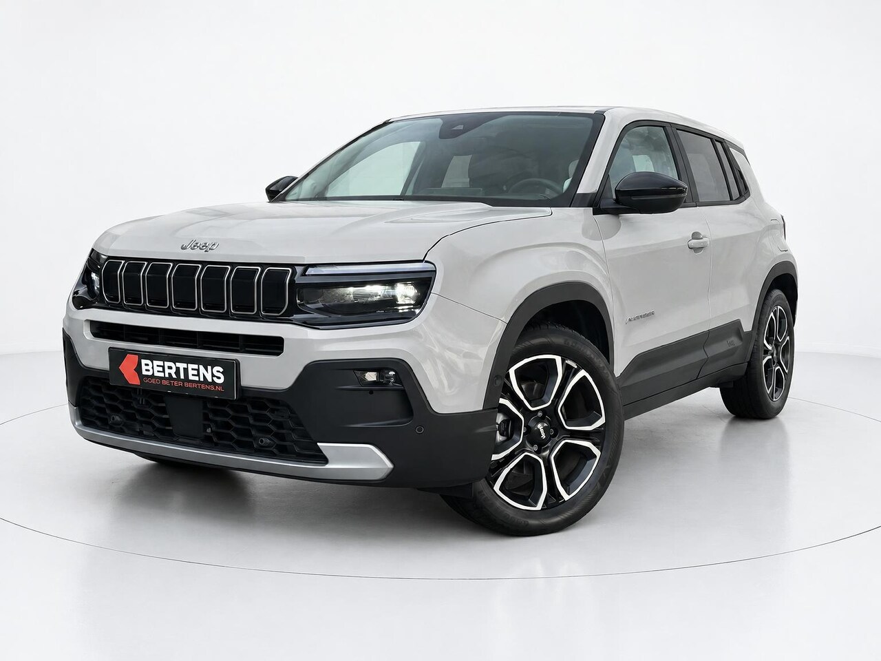 Jeep Avenger - 1.2 e-Hybrid Altitude | Elektrische a-klep | Adaptive cruise | Camera | Prijs is rijklaar - AutoWereld.nl
