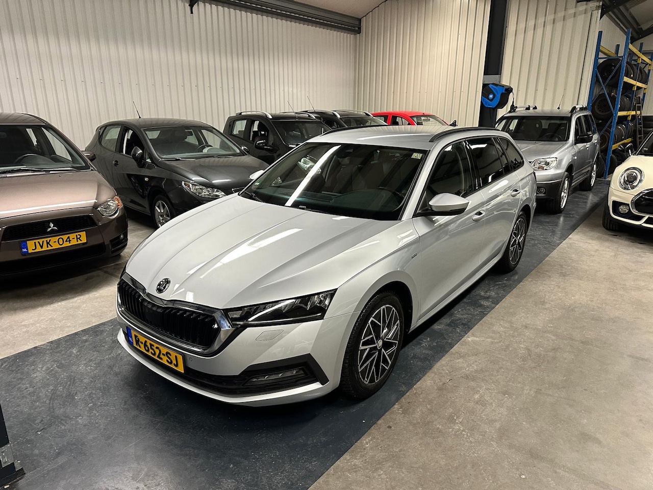 Skoda Octavia Combi - 1.5 e-TSI Business Edition Plus 1.5 e-TSI Business Edition Plus - AutoWereld.nl