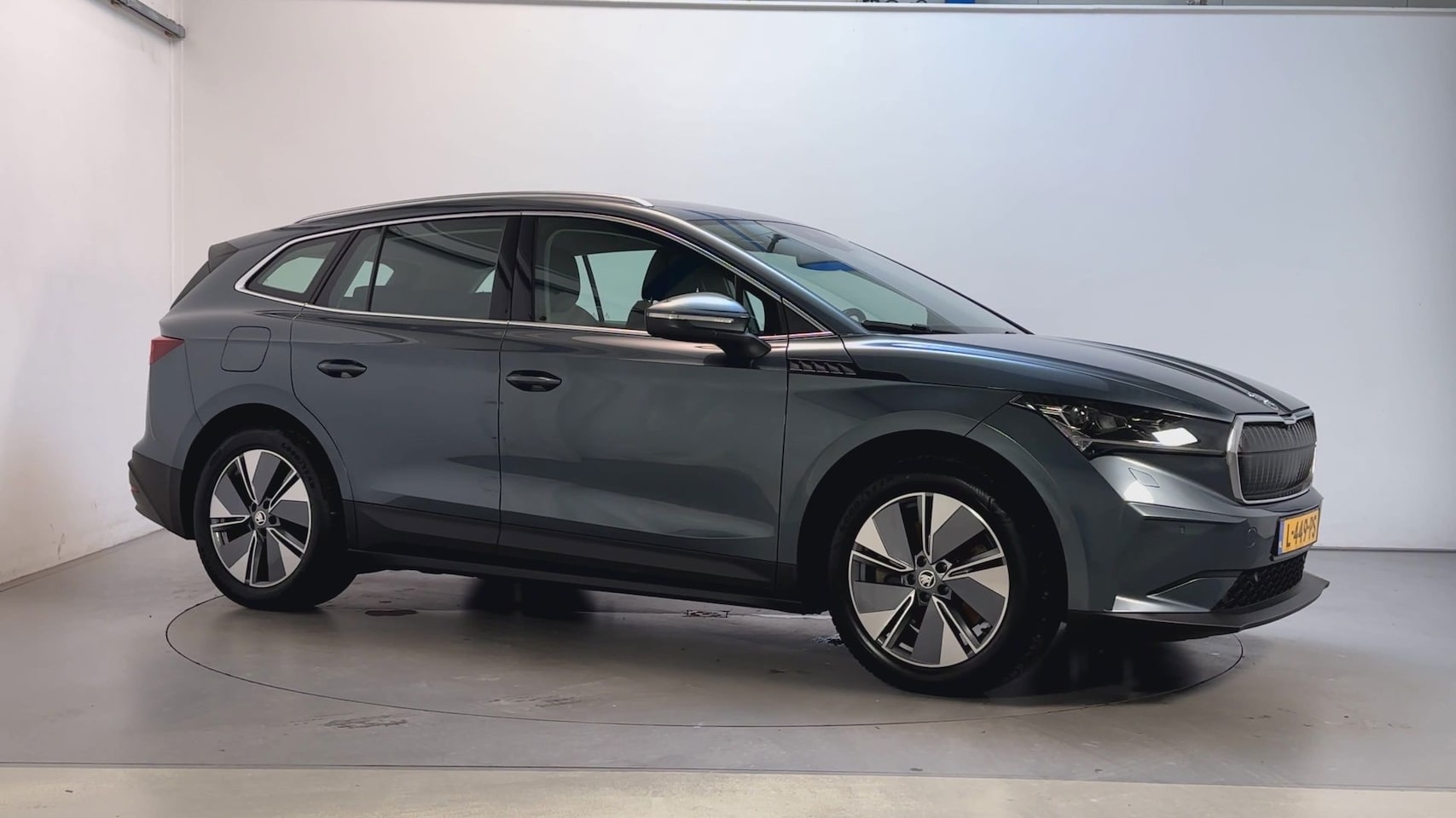 Skoda Enyaq iV - 80 SoH 93,44% Trekhaak Warmtepomp Navigatie Camera Sfeerverlichting - AutoWereld.nl