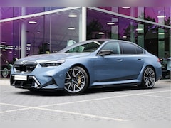 BMW M5 - 5 Serie Automaat / M Drive Professional / Trekhaak / Bowers & Wilkins / M Multifunctionele