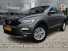 Volkswagen T-Roc - 1.0 TSI Style | Trekhaak | ACC | Lichtmetaal |