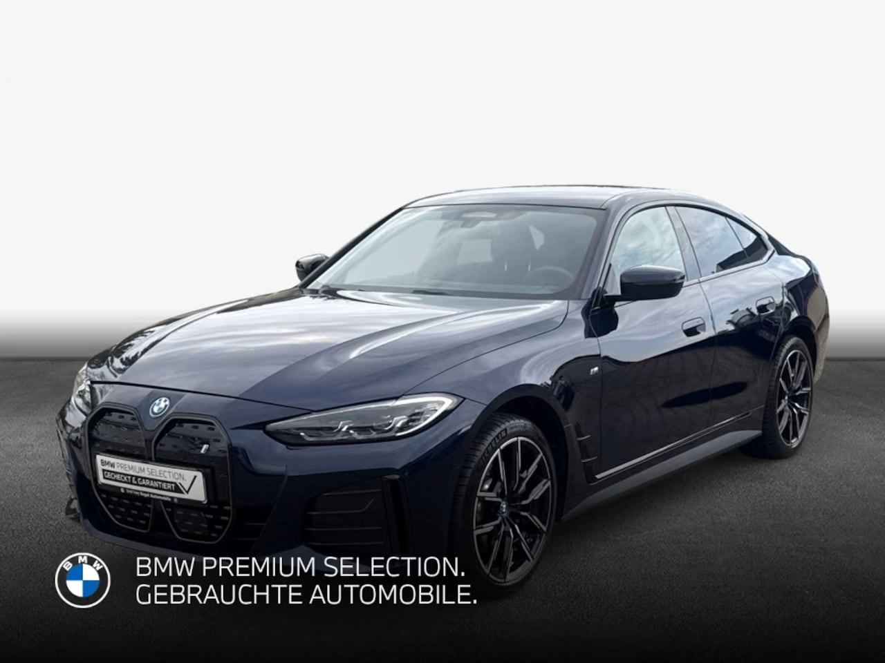 BMW i4 - eDrive35 70 kWh M-SPORT ** LED, DR. ASS+, TREKH, H&K SOUND, 19-inch LMV ** 1e EIG - UNFALL - AutoWereld.nl
