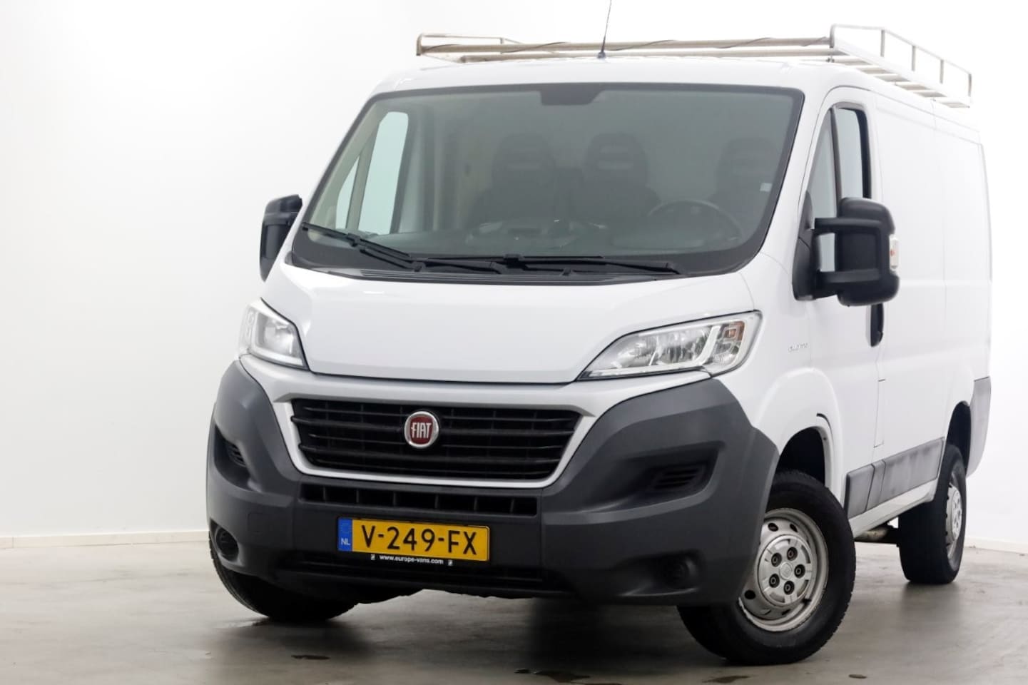 Fiat Ducato - 30 2.0 MultiJet 115pk E6 L1H1 Airco/Camera/Imperiaal 04-2017 - AutoWereld.nl