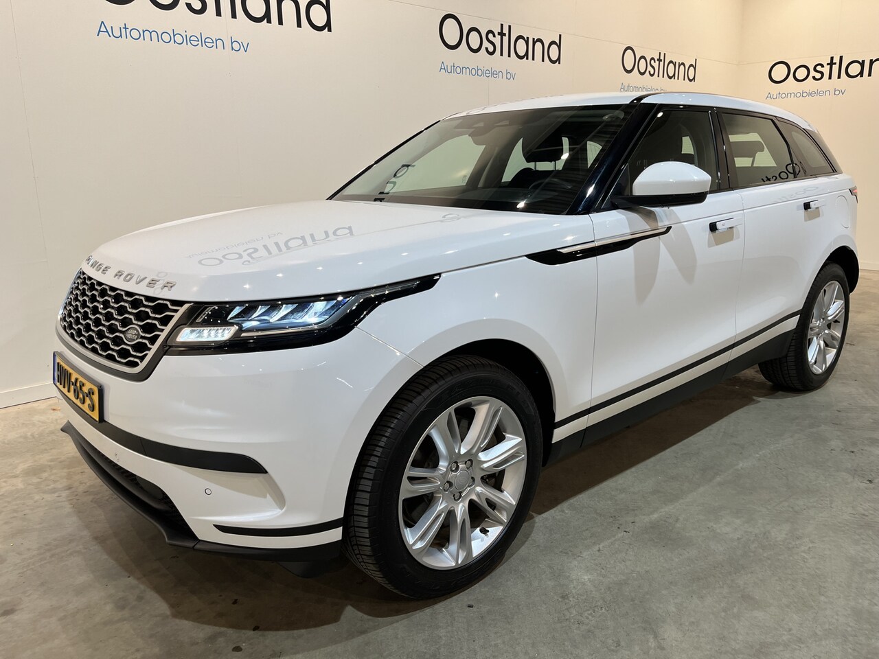 Land Rover Range Rover Velar - 2.0 P400e AWD PHEV / 20" LMV / Alcantara / 53.000 KM !! - AutoWereld.nl