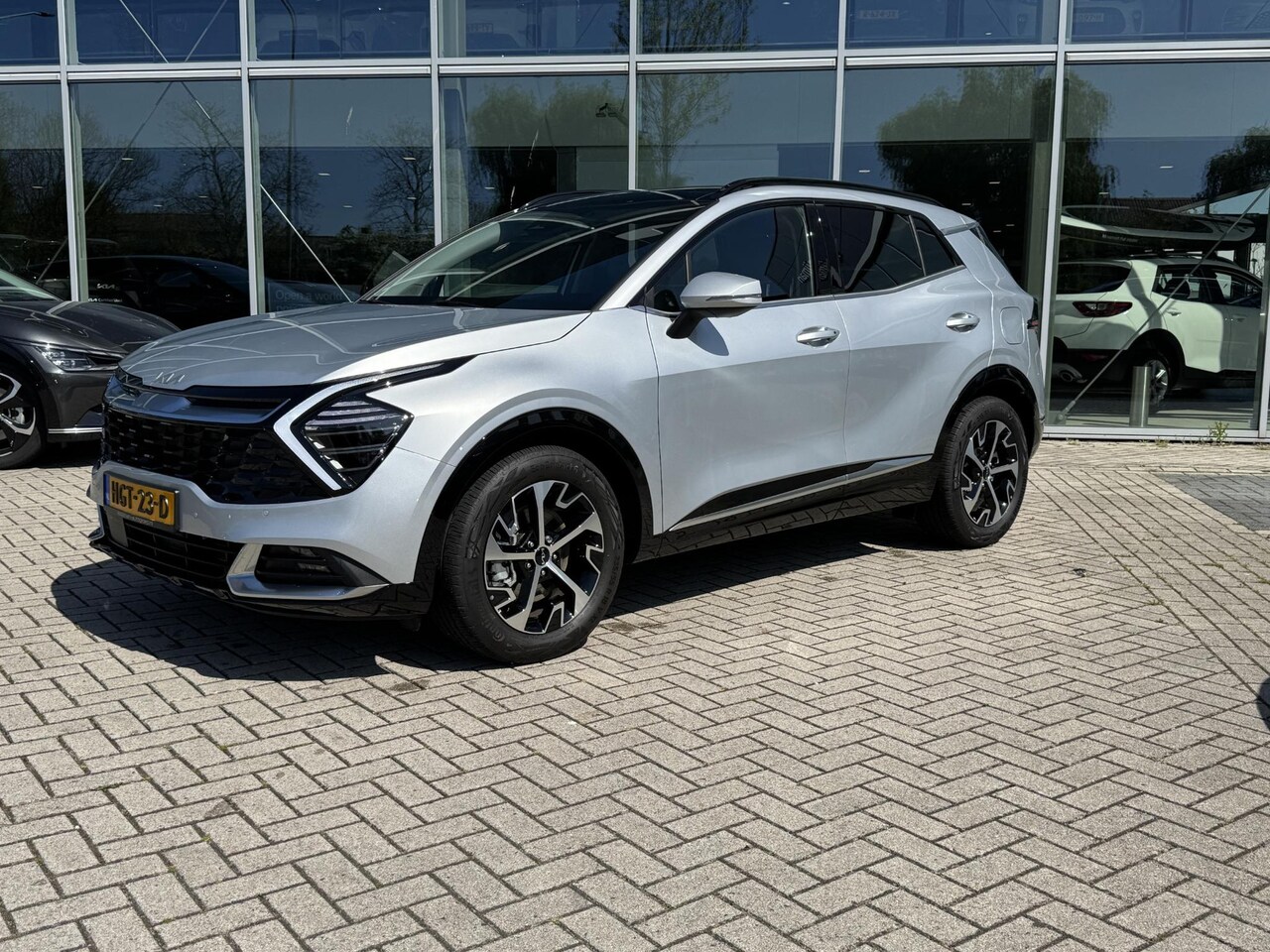 Kia Sportage - 1.6 T-GDi Hybrid DynamicPlusLine DEMO VOORDEEL!! - AutoWereld.nl