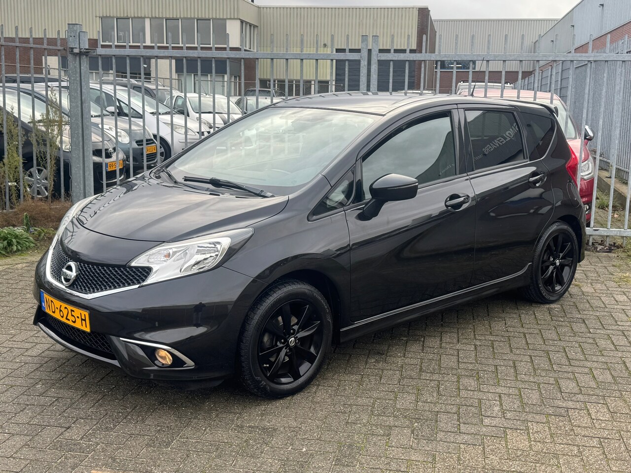 Nissan Note - 1.2 Black Edition Sport! NL AUTO NAP! 1e eigenaar! Navi l Cruise l Airco l 16'LM l Spoiler - AutoWereld.nl