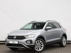 Volkswagen T-Roc - 1.5 TSI Life Edition 150 pk DSG | NL-Auto | Navigatie | Camera | Side Assist | Travel Assi