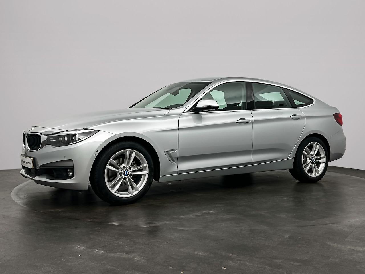 BMW 3-serie Gran Turismo - 320i High Executive Edition | Trekhaak met elektrisch wegklapbare kogel | 	Achteruitrijcam - AutoWereld.nl