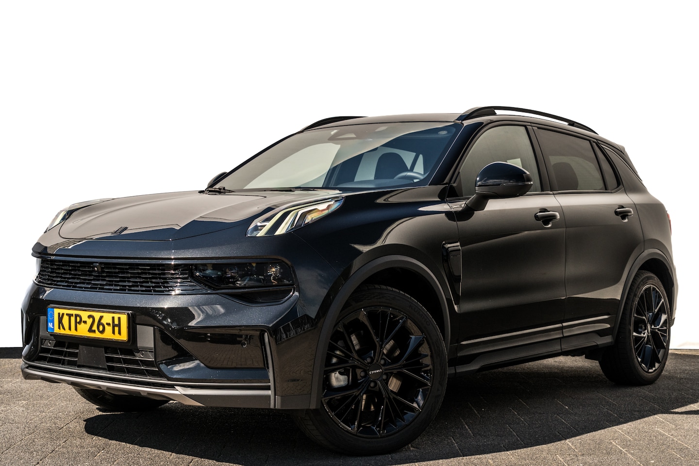 Lynk & Co 01 - 1.5 More MY25 4 Cil. Rijklaar Plug-In Hybride | Leder | Full Options - AutoWereld.nl