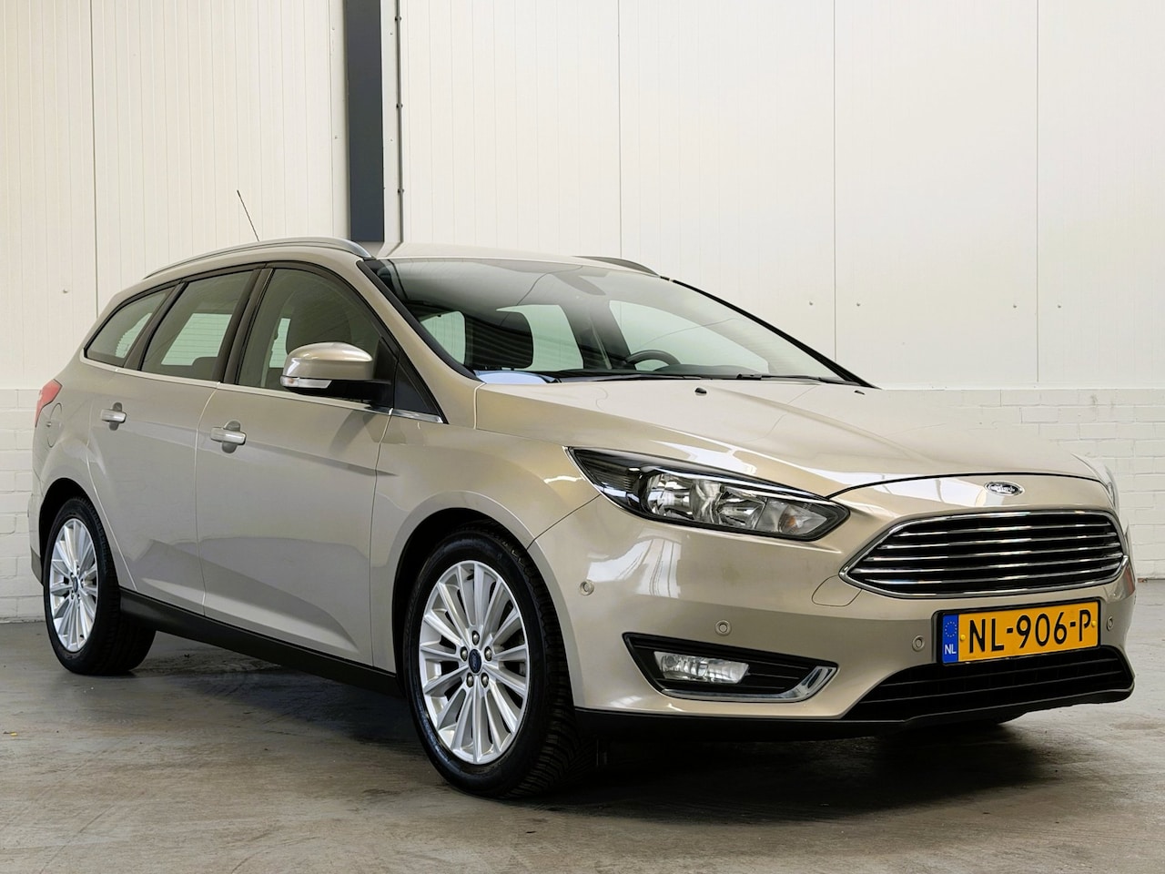 Ford Focus Wagon - 1.0 Titanium|Org NL|Dealer O.H. - AutoWereld.nl