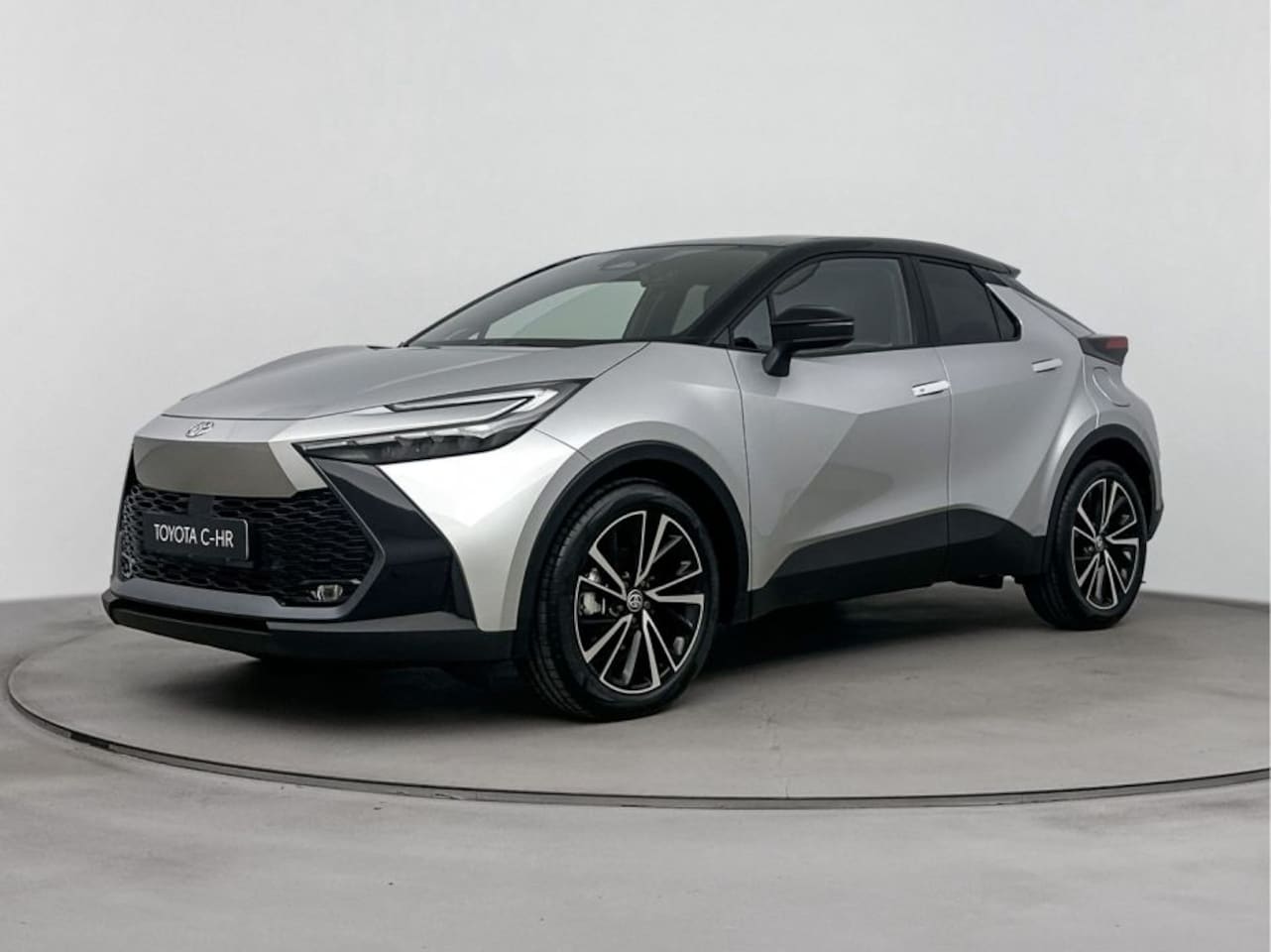 Toyota C-HR - 1.8 Hybrid 140 Executive | DEMO | Navigatie | Stoelverwarming | PDC | ACC | JBL| - AutoWereld.nl