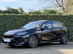 BMW 1-serie - 120 | M-Sport Pro | Panorama | Head-Up | Stoelverw. + Stuur verw. | 19'' | Comfort Access