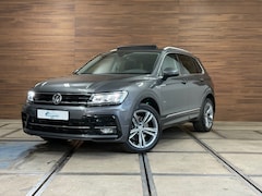 Volkswagen Tiguan - 2.0 TSI 4Motion R-Line | Panorama | Keyless | LED | Elektrische Trekhaak | Winterpakket |