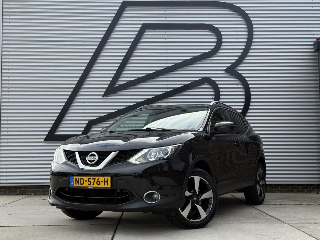 Nissan Qashqai - 1.2 N-Connecta Navi|Pano|Camera|Trekhaak|PDC V+A|Cruise|Clima|Lm velgen|Elek ramen|N.A.P|A - AutoWereld.nl